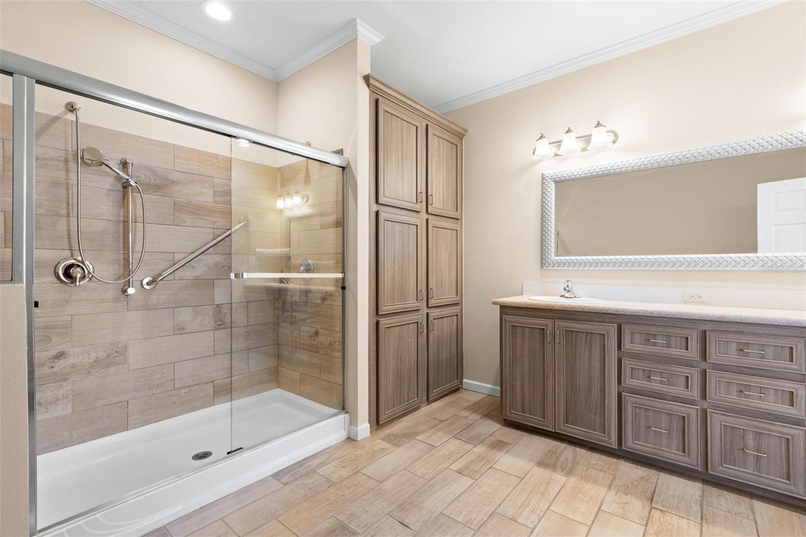 7300 AMERICANA DR NE #143 — photo 28