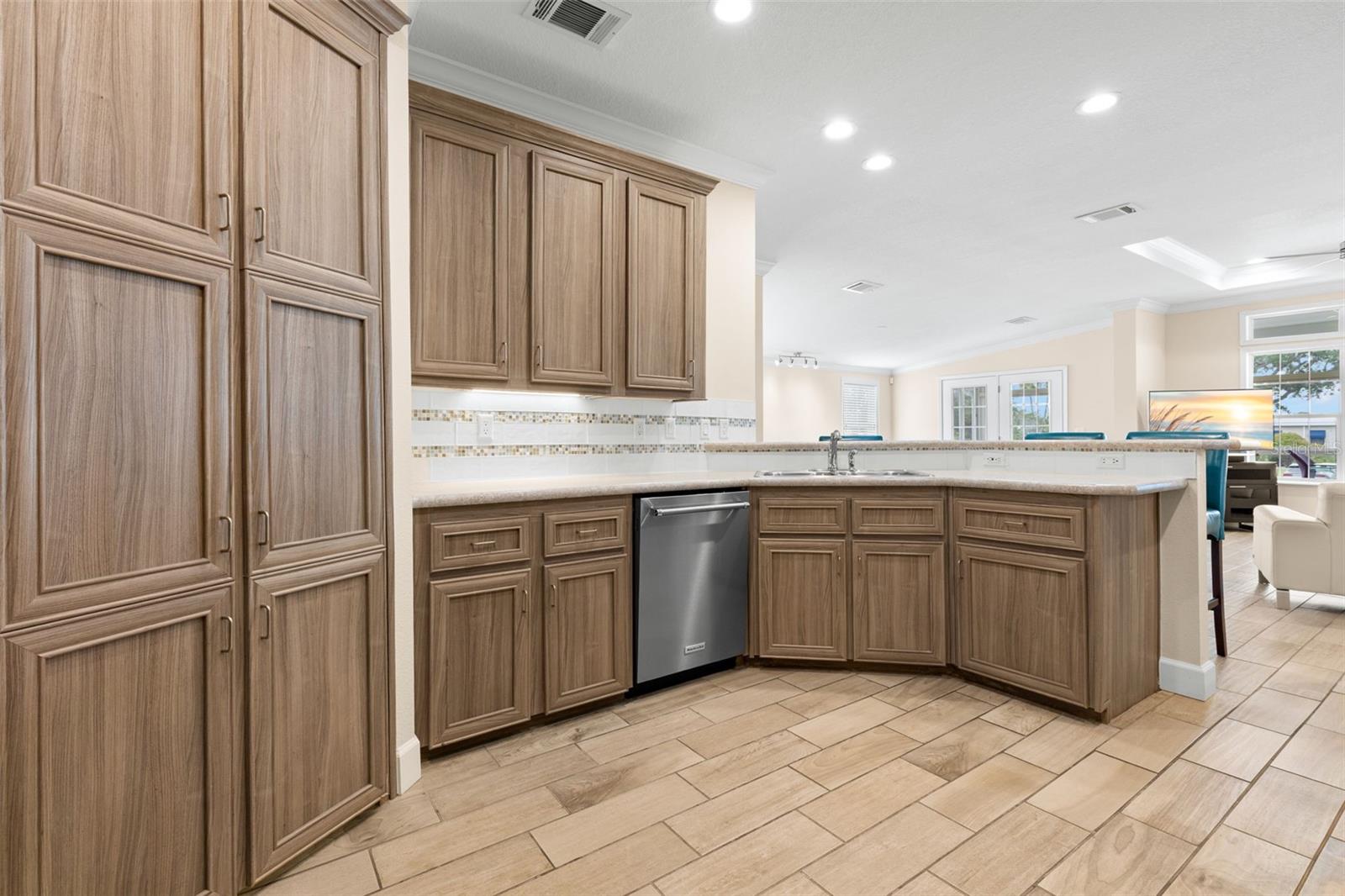 7300 AMERICANA DR NE #143 — photo 19