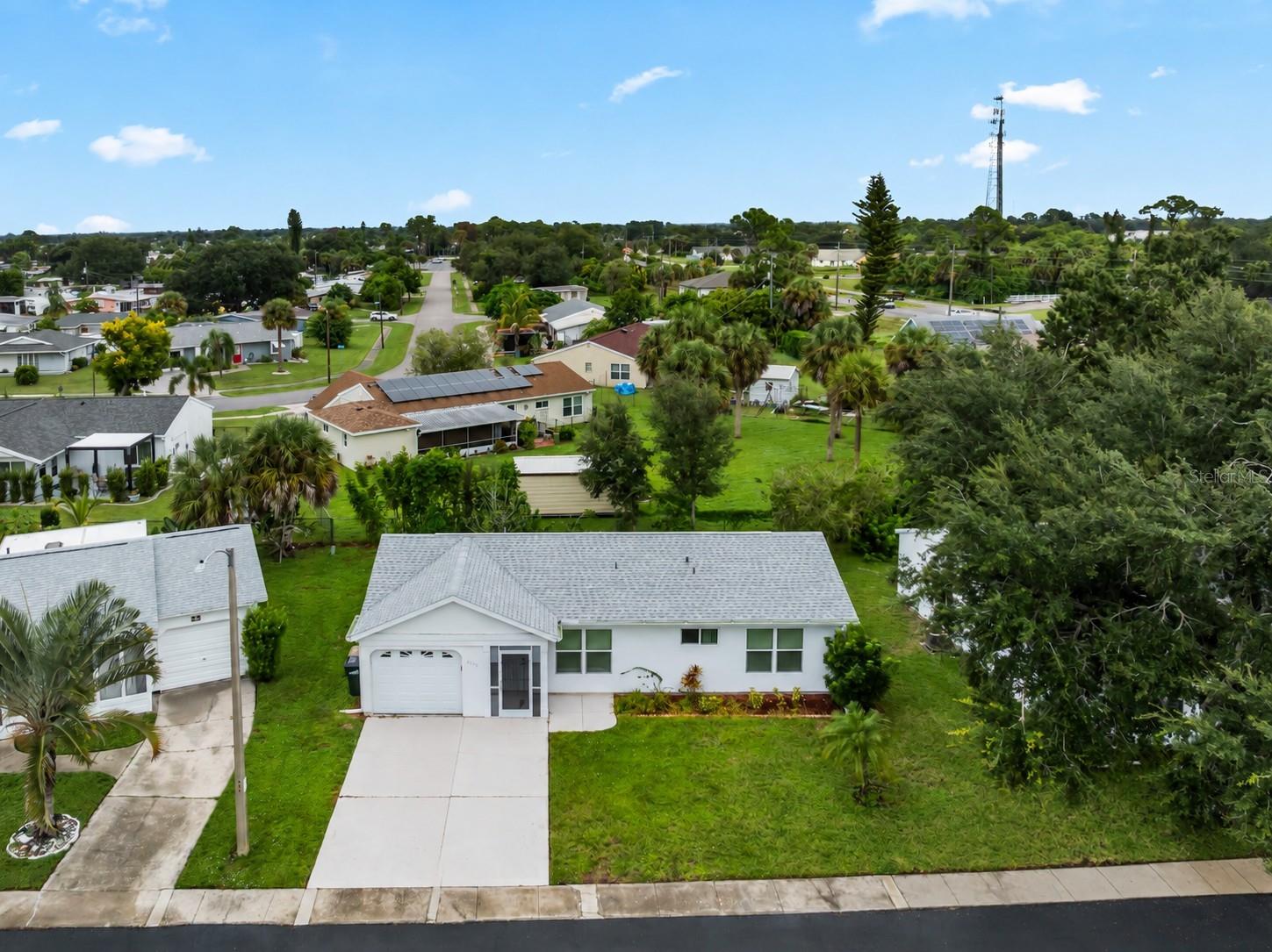 8130 PICKWICK RD — photo 41