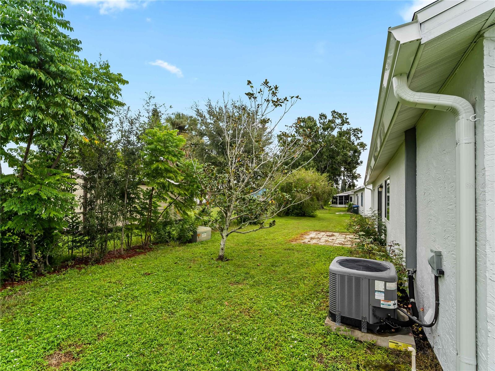8130 PICKWICK RD — photo 34