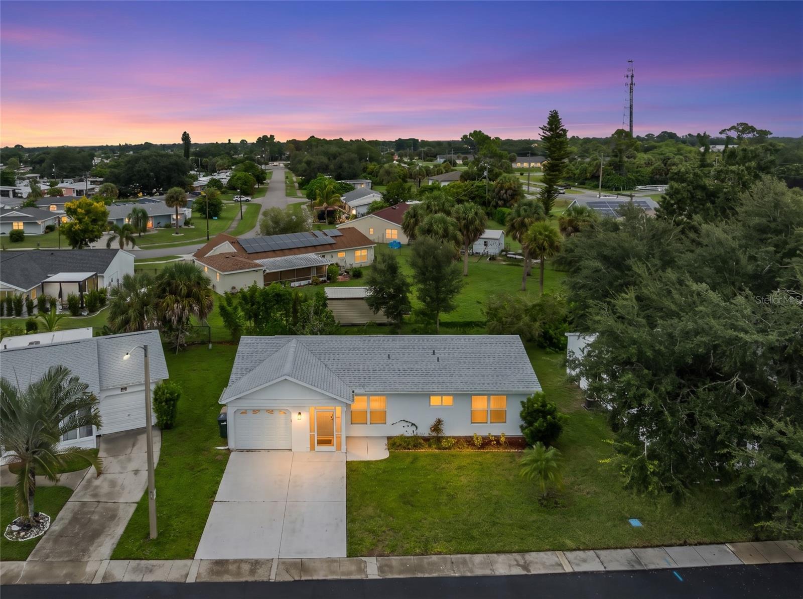 8130 PICKWICK RD — photo 40
