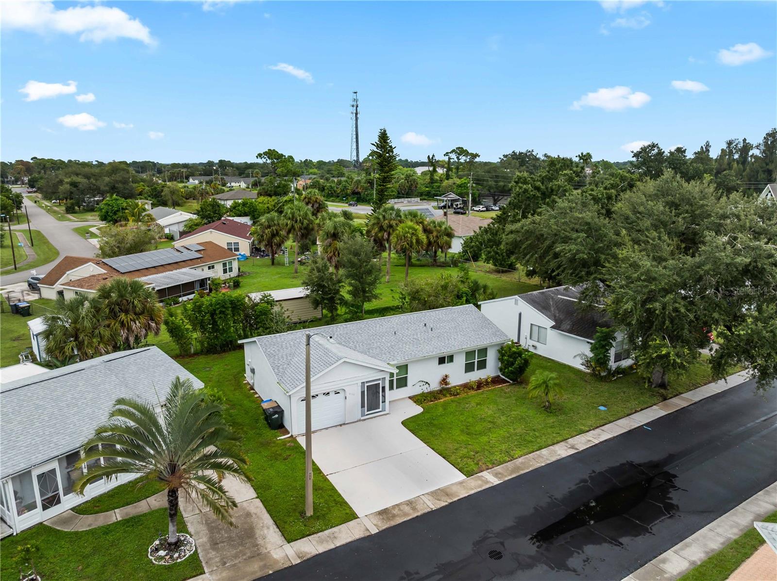 8130 PICKWICK RD — photo 43
