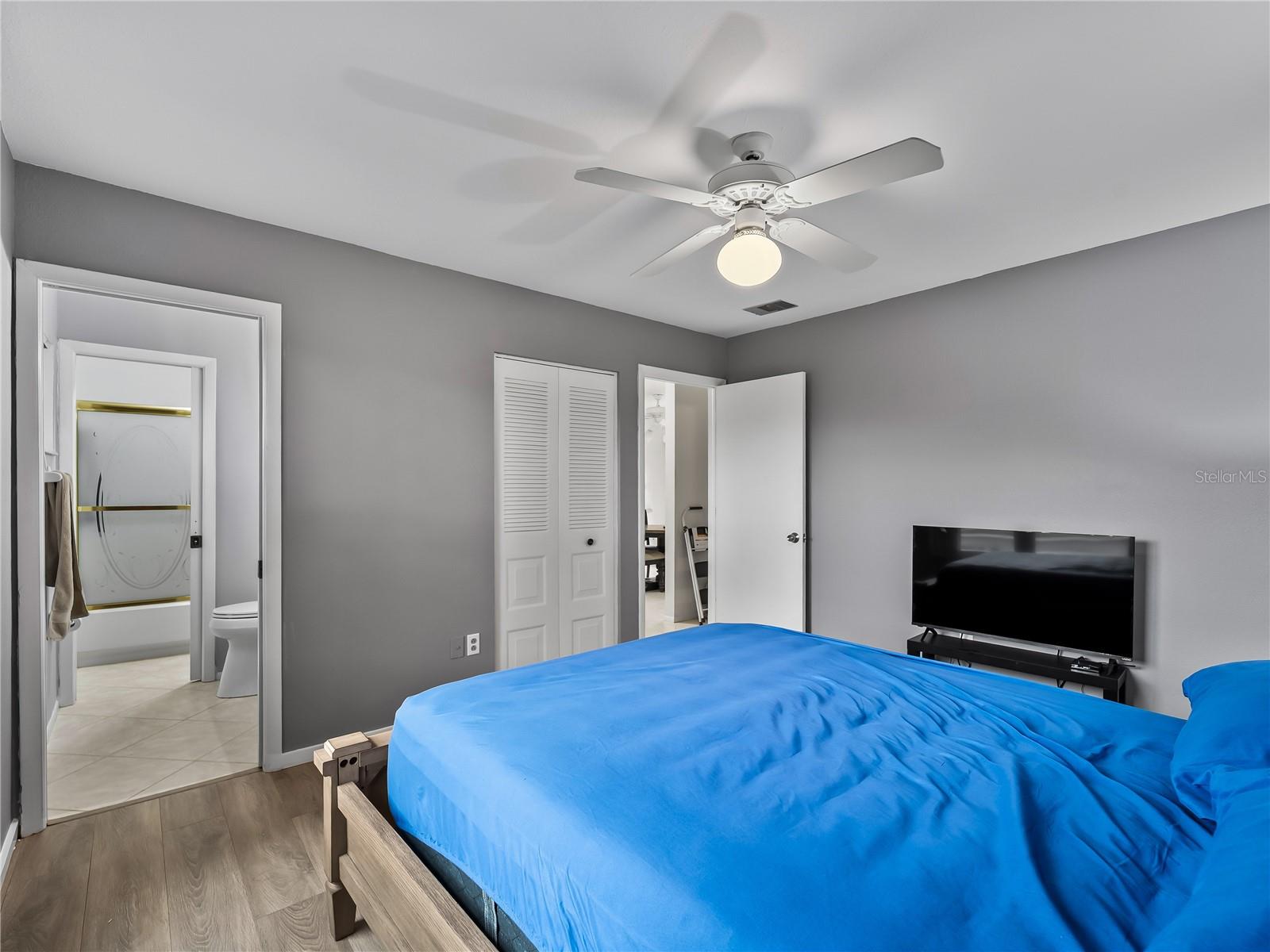 8130 PICKWICK RD — photo 9