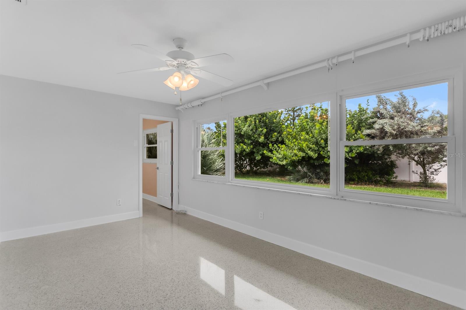 88 NEW JERSEY DR — photo 15