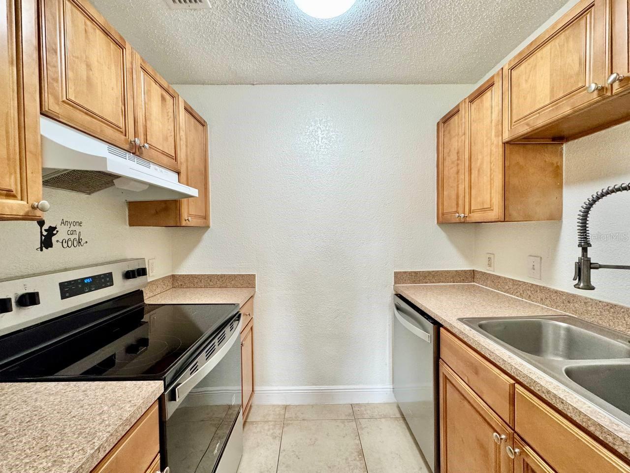 13832 ORANGE SUNSET DR #202 — photo 7