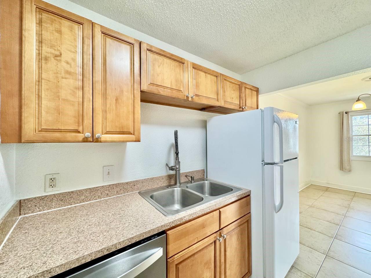 13832 ORANGE SUNSET DR #202 — photo 9