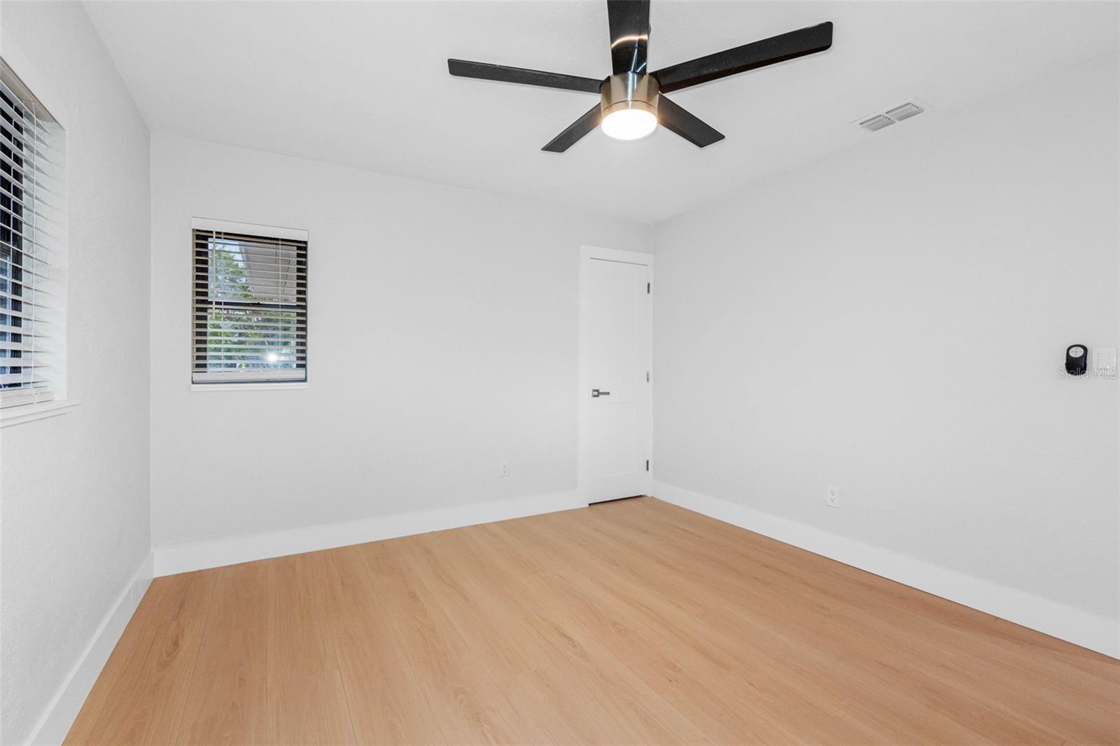 1005 APACHE TRL — photo 20