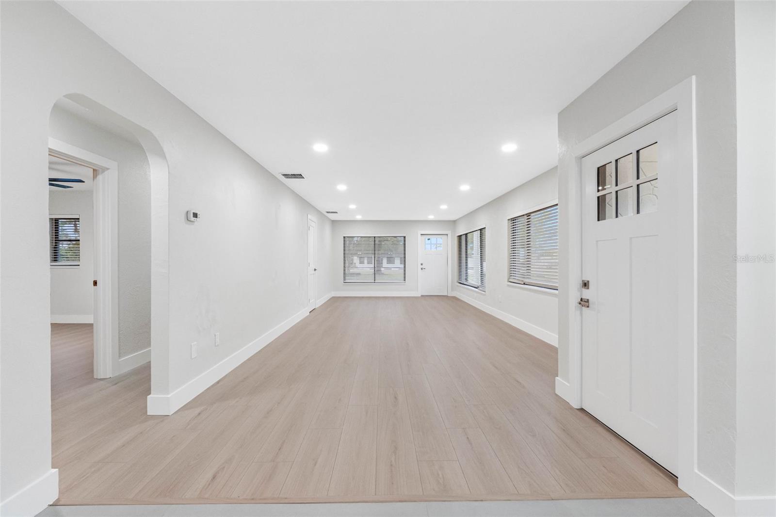 1005 APACHE TRL — photo 6
