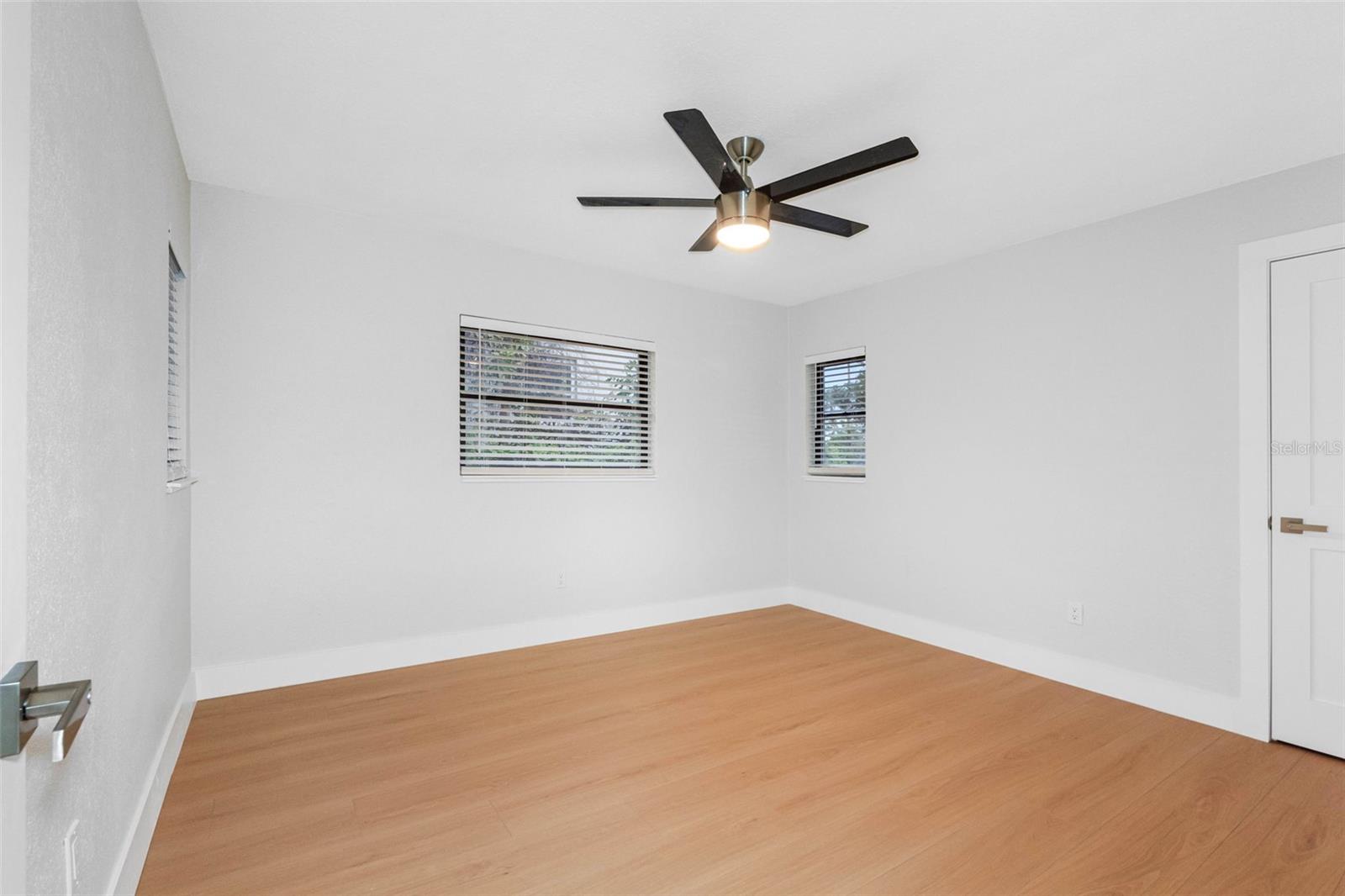 1005 APACHE TRL — photo 19