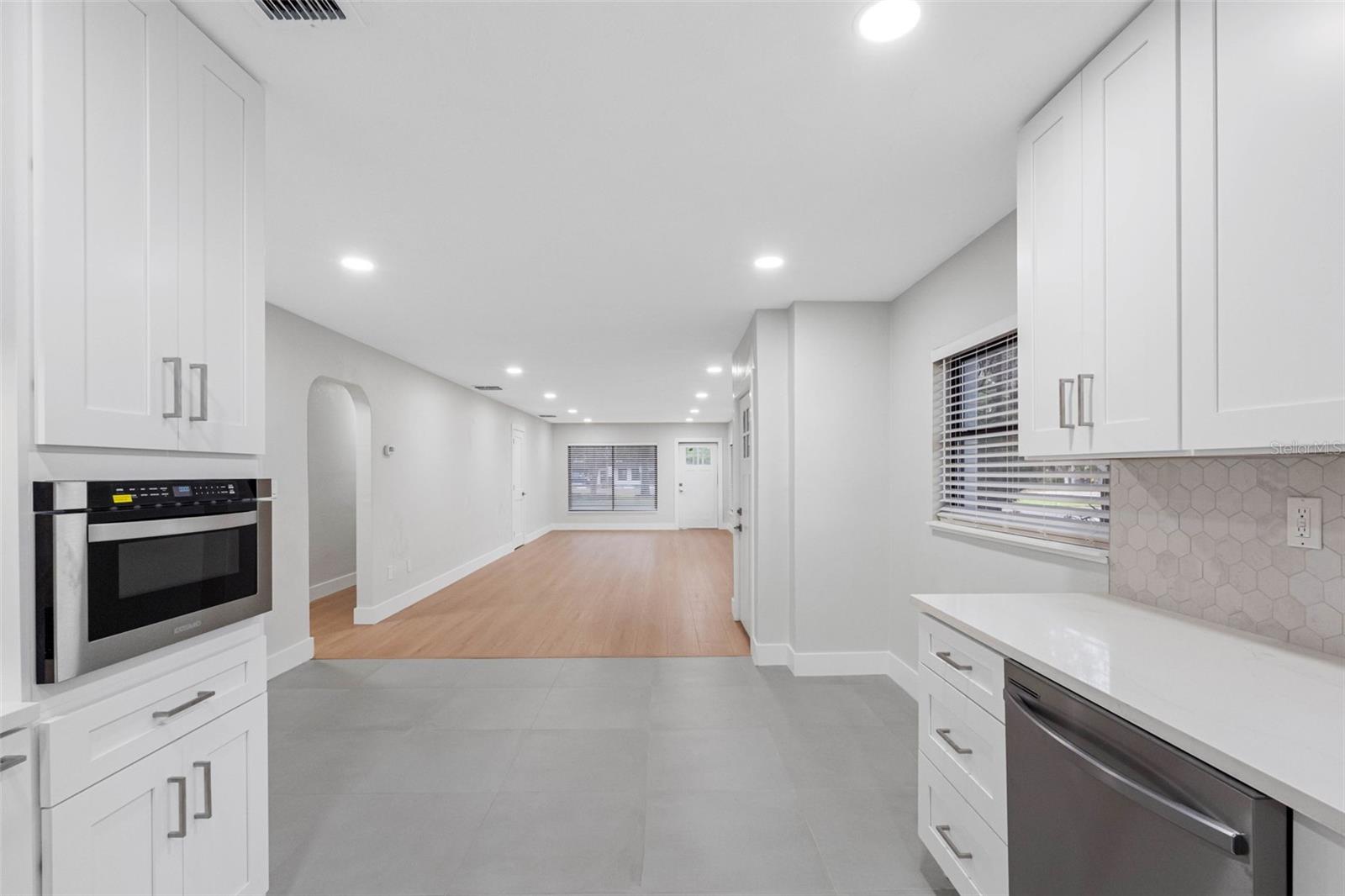 1005 APACHE TRL — photo 15