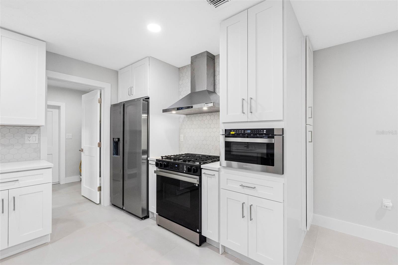 1005 APACHE TRL — photo 11