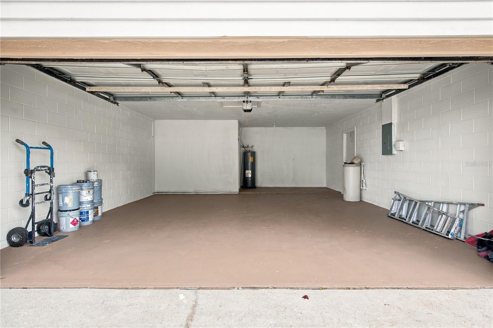 16115 PEBBLEBROOK DR — photo 38