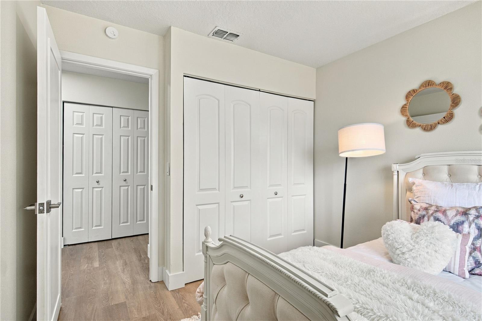 16115 PEBBLEBROOK DR — photo 32
