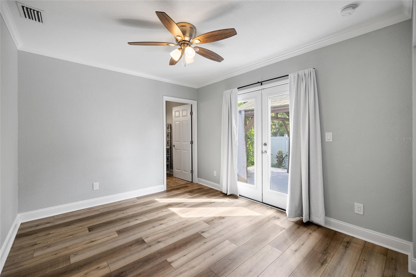 5907 N OLA AVE — photo 26