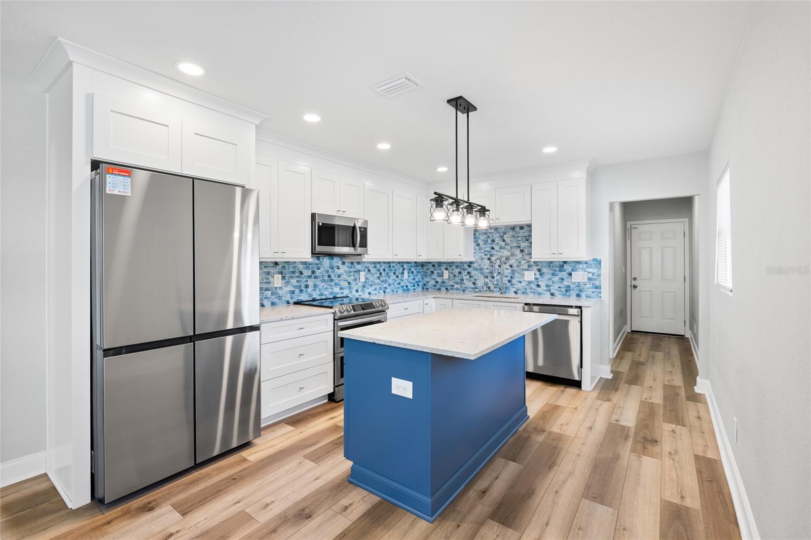 5907 N OLA AVE — photo 15