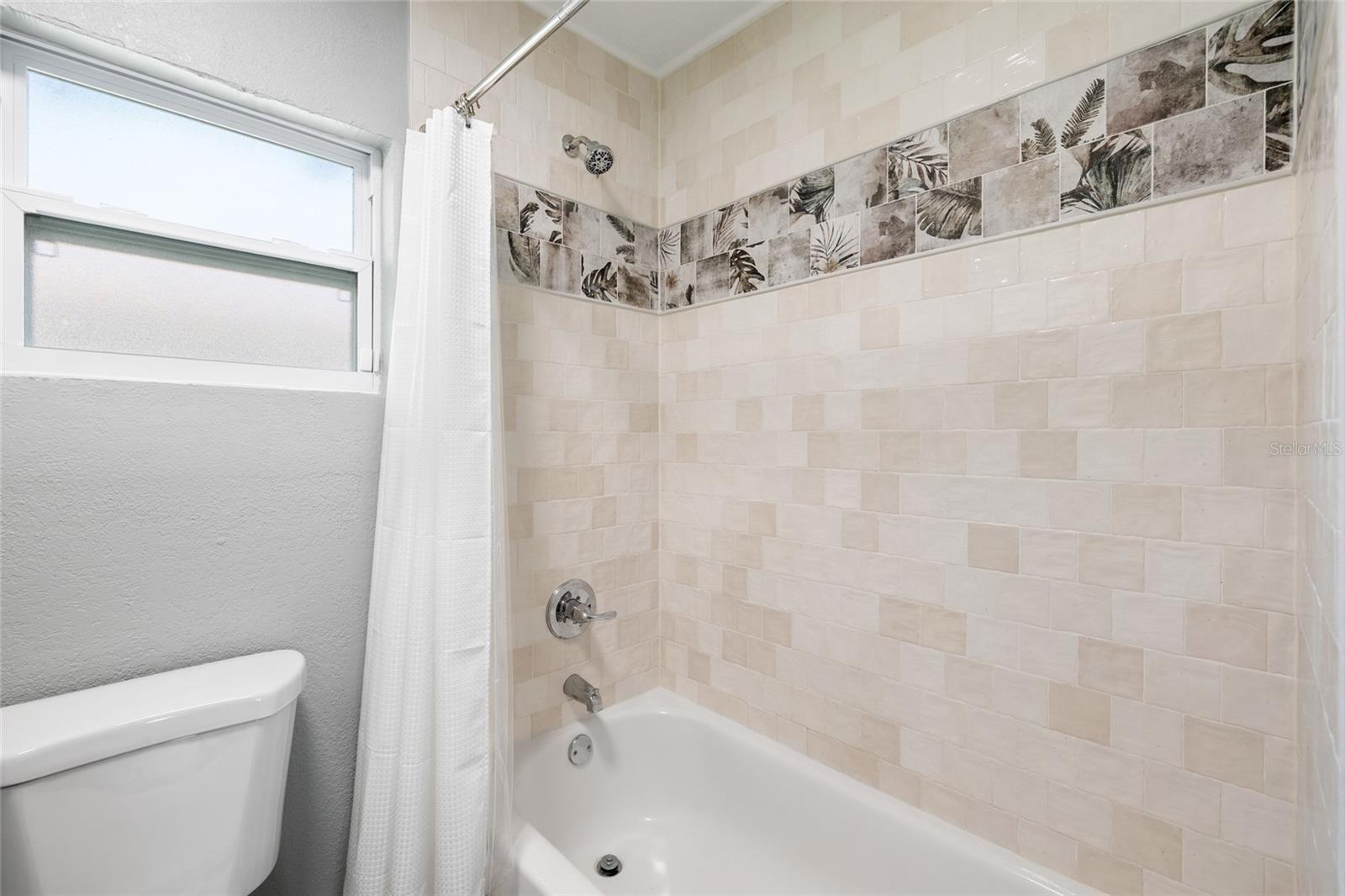 5907 N OLA AVE — photo 20