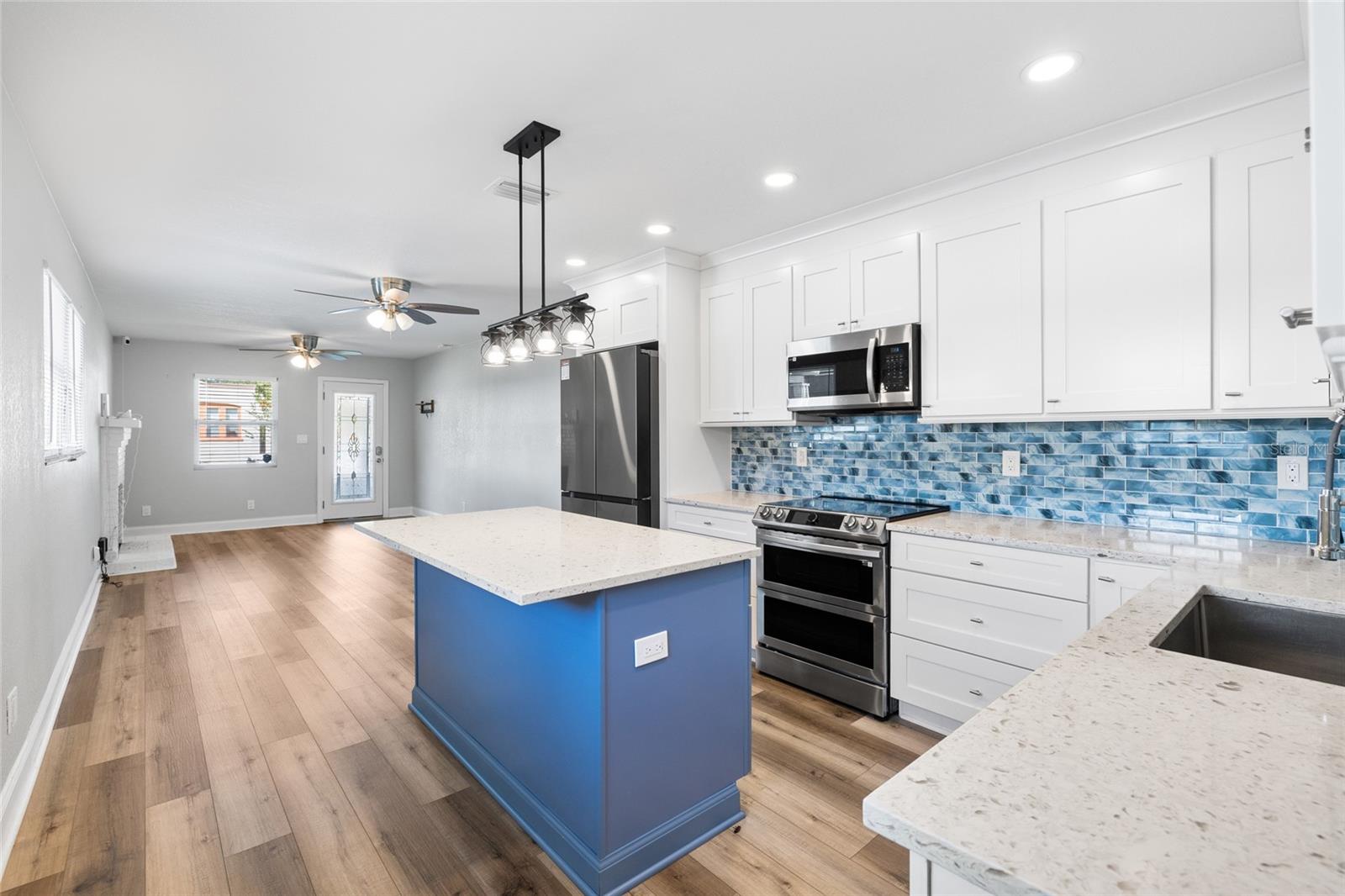 5907 N OLA AVE — photo 16