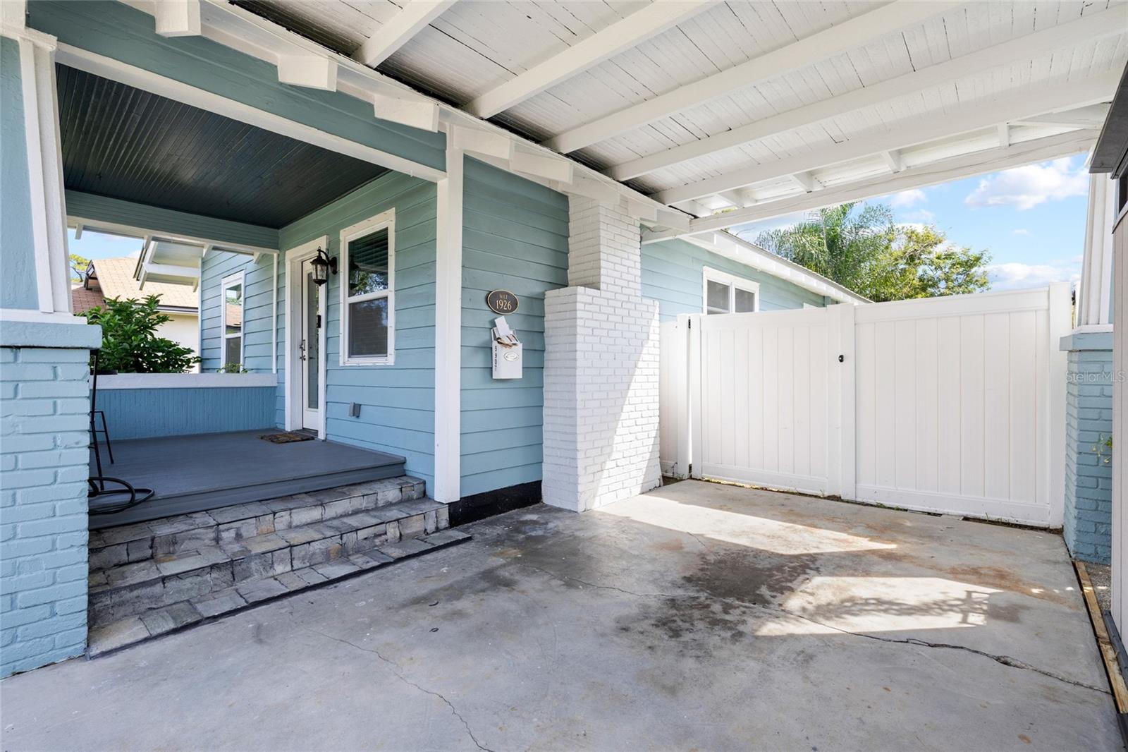 5907 N OLA AVE — photo 7