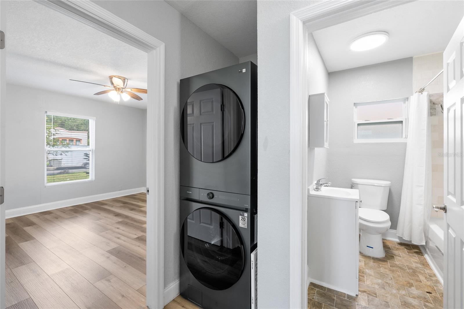 5907 N OLA AVE — photo 18