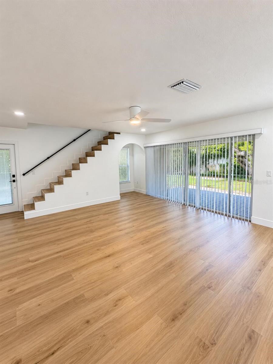 447 ZEPHYR RD — photo 5