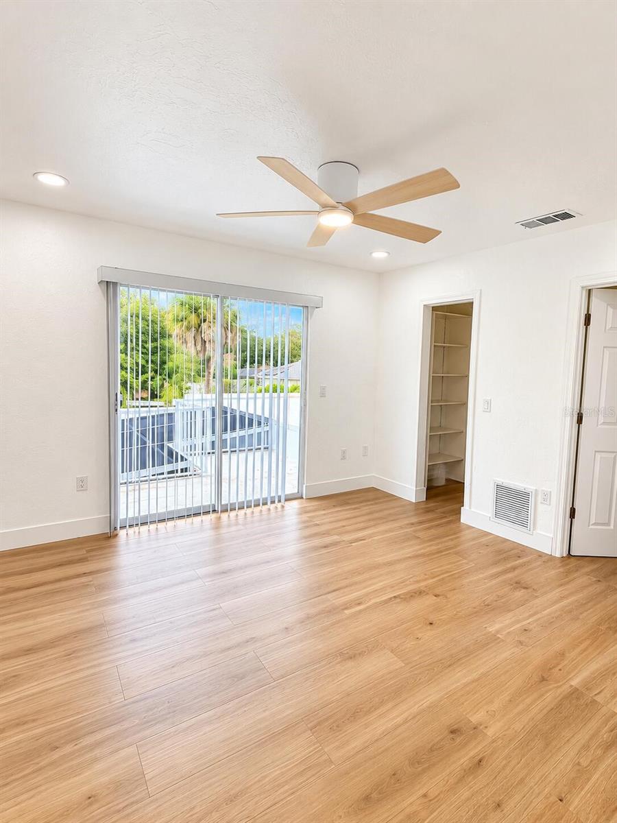 447 ZEPHYR RD — photo 10