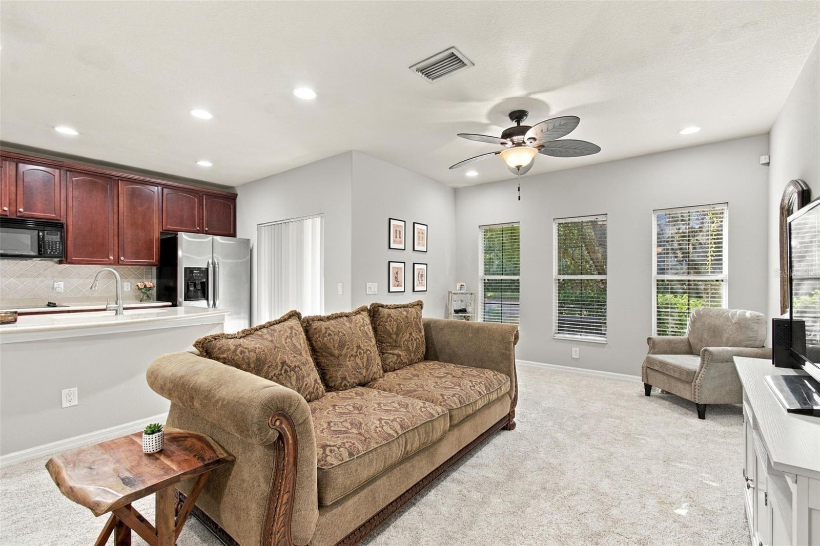 2951 BIRCHCREEK DR — photo 9