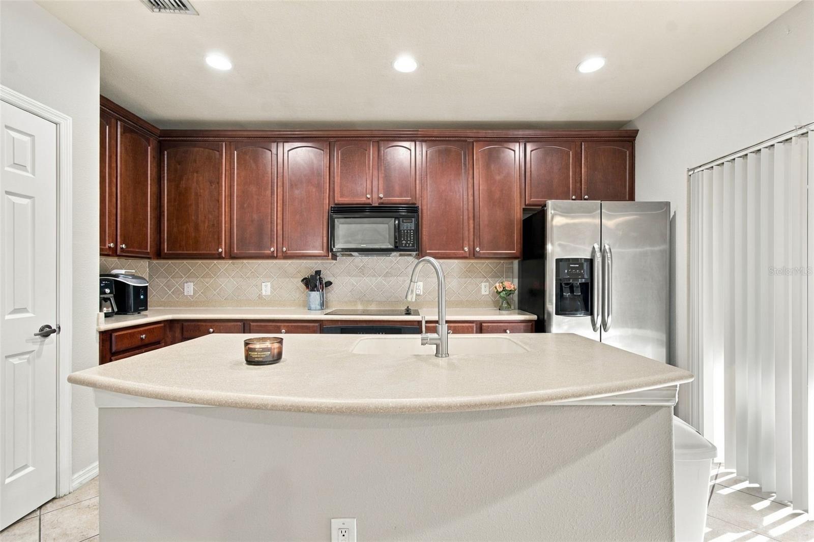 2951 BIRCHCREEK DR — photo 5