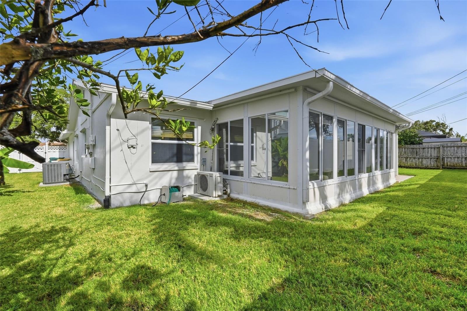 5860 BAYSHORE DR — photo 24
