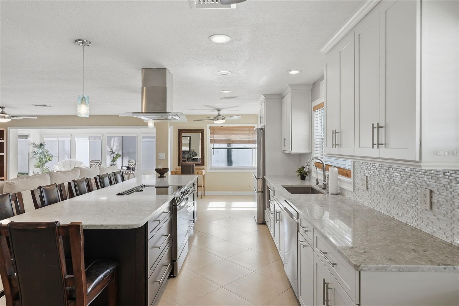 5860 BAYSHORE DR — photo 9