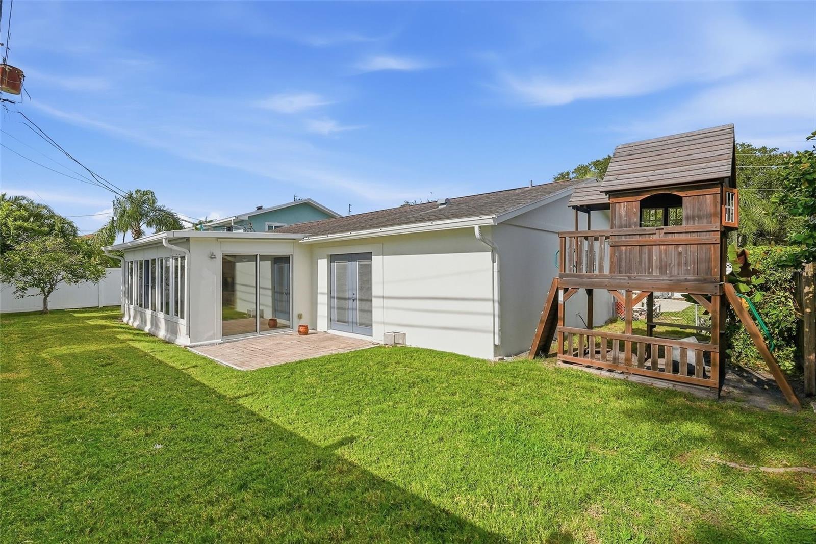 5860 BAYSHORE DR — photo 23