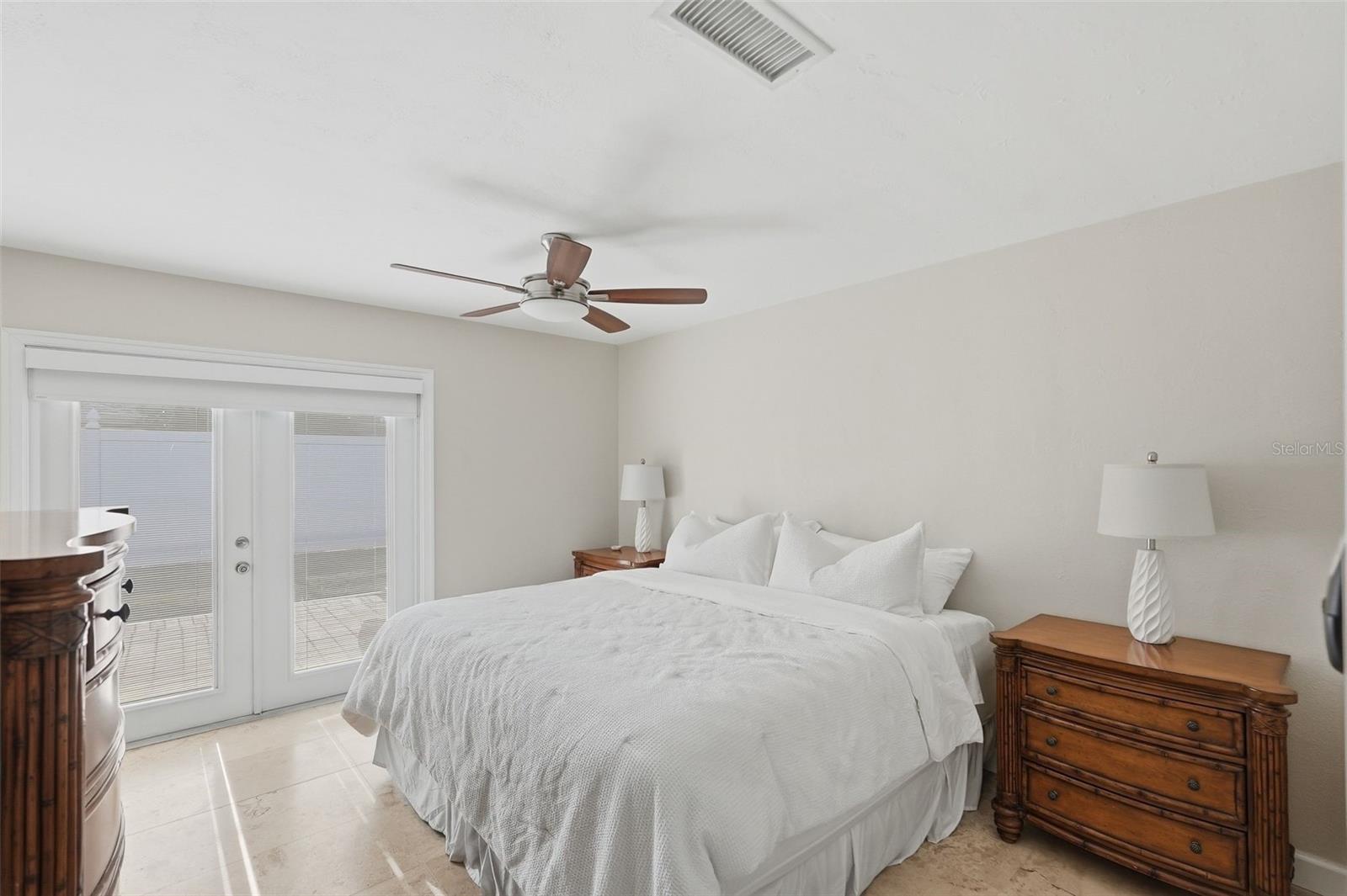 5860 BAYSHORE DR — photo 14