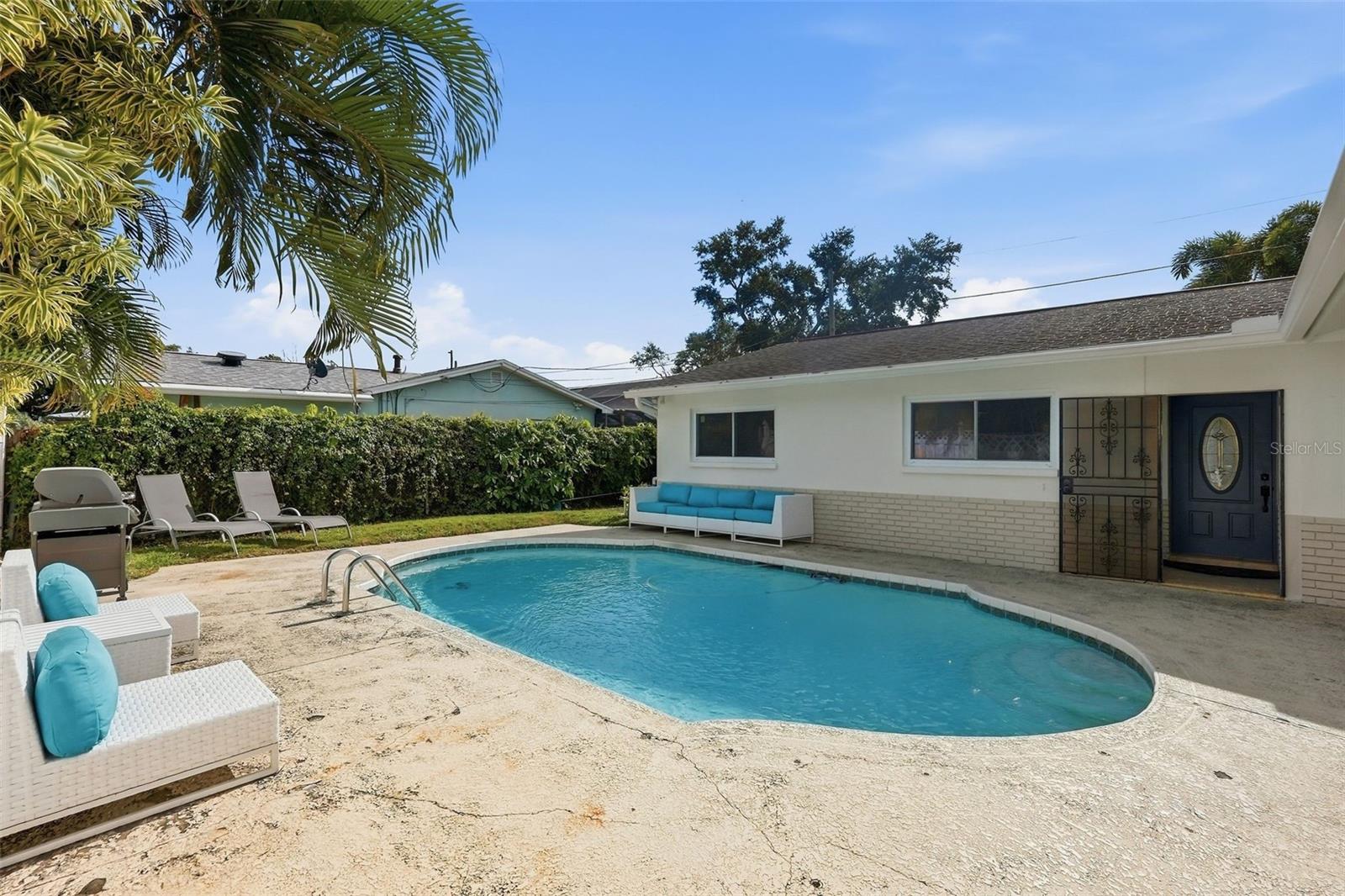 5860 BAYSHORE DR — photo 4
