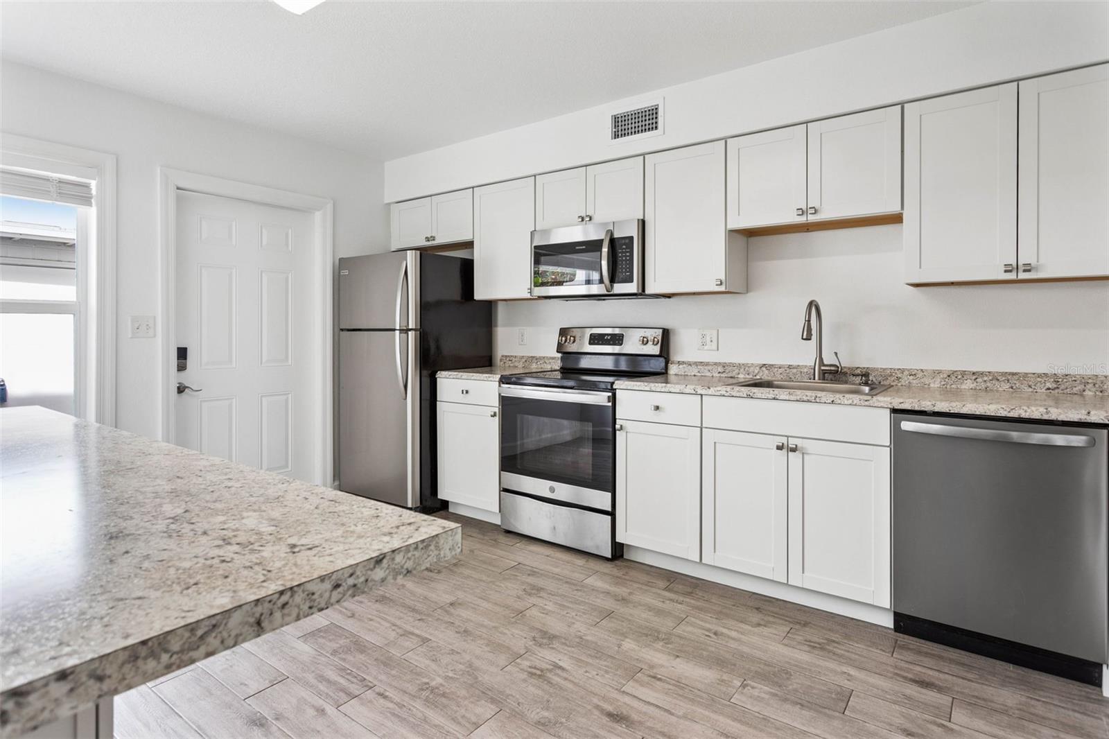 4219 LA SORRENTO CT — photo 8