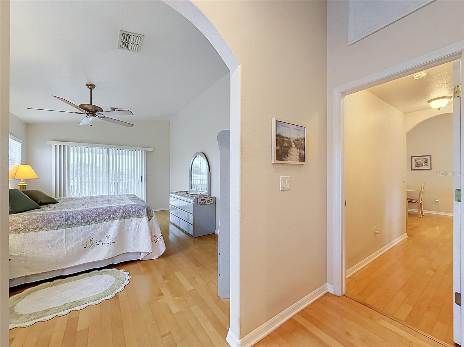 13540 MARIA DR — photo 49