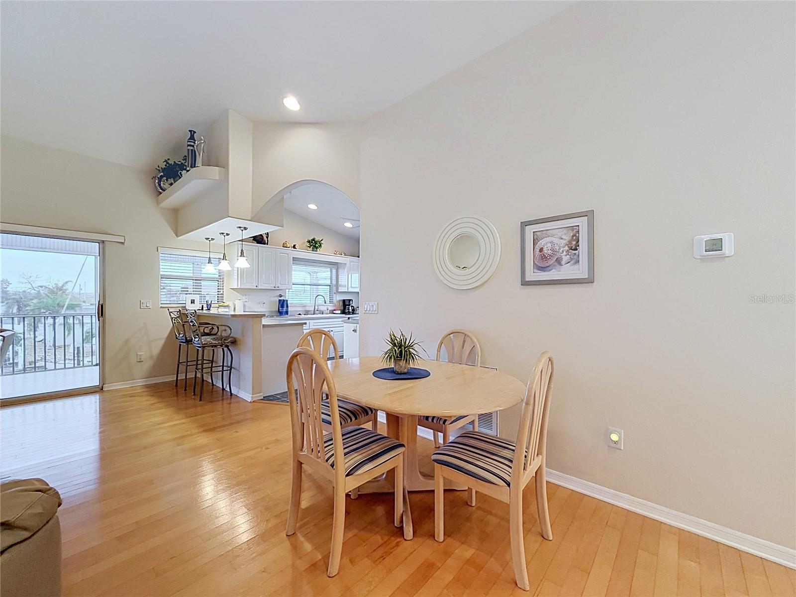 13540 MARIA DR — photo 20