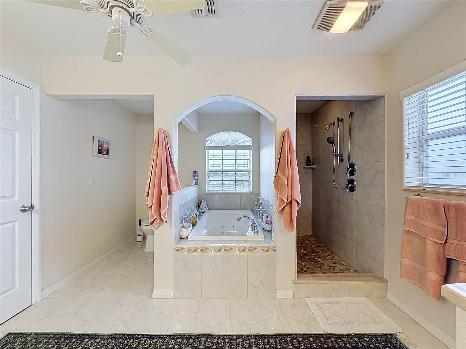 13540 MARIA DR — photo 54