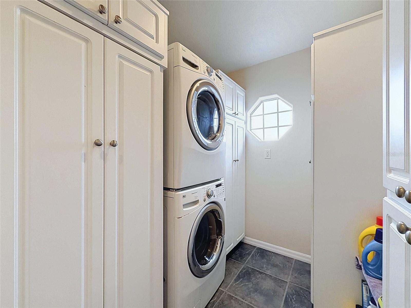 13540 MARIA DR — photo 37