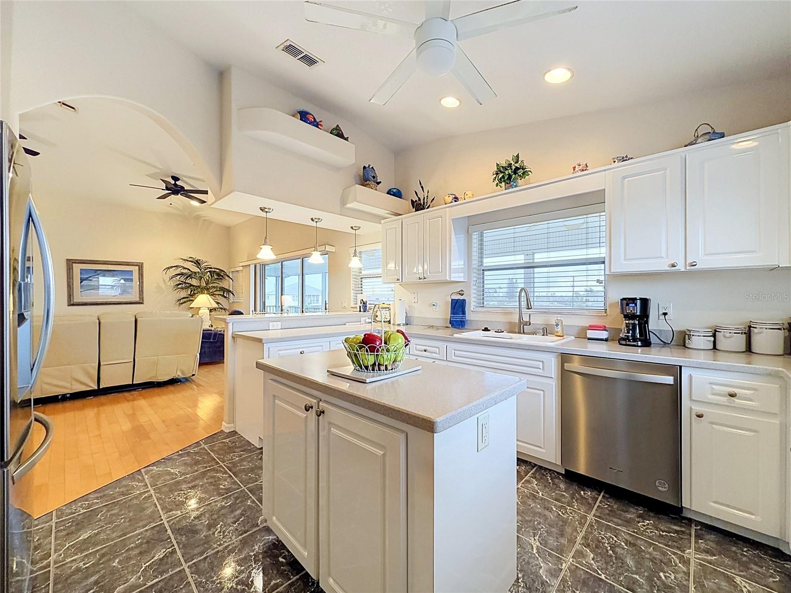 13540 MARIA DR — photo 23