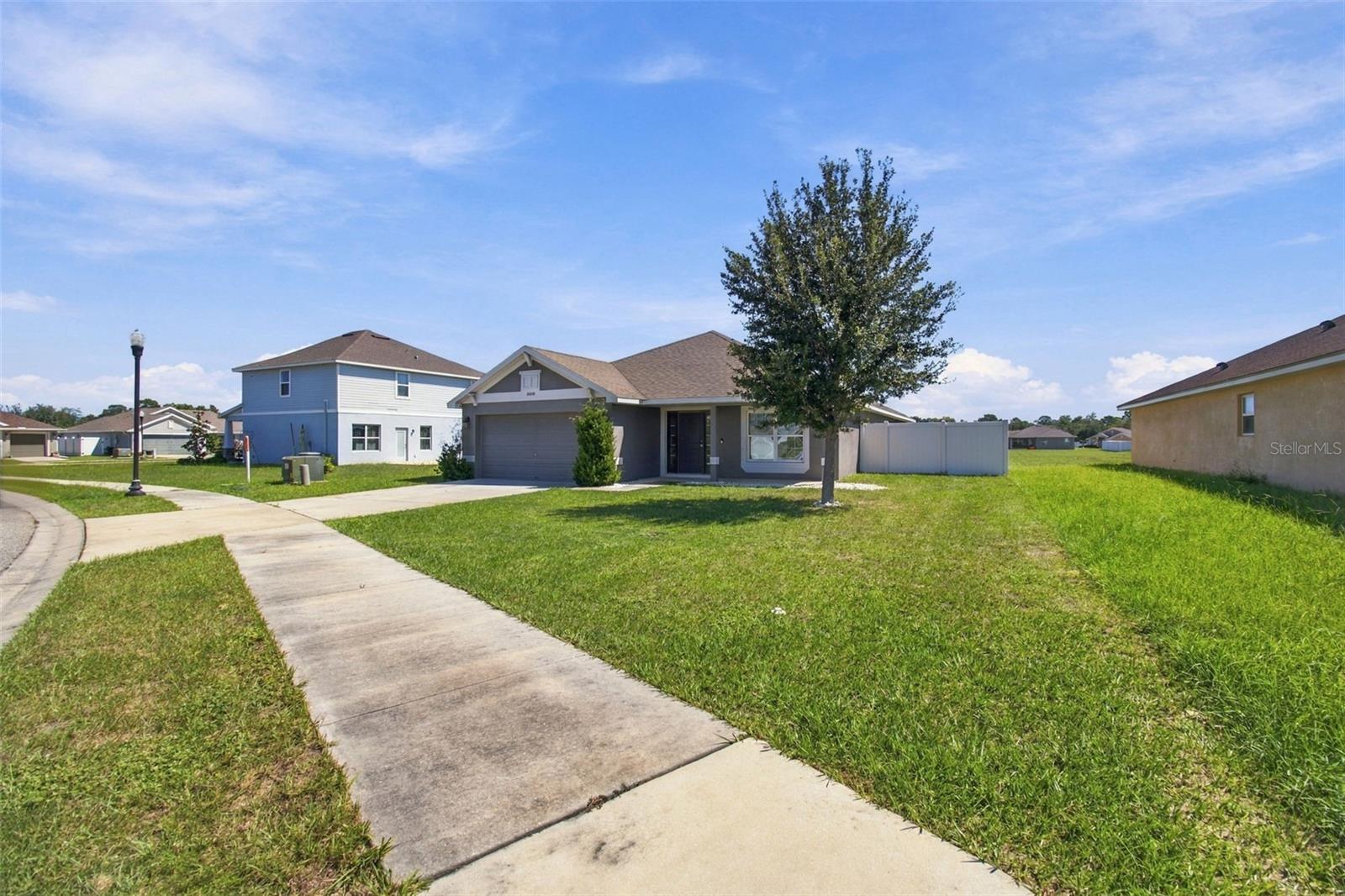 16048 SAWGRASS BREEZE AVE — photo 3