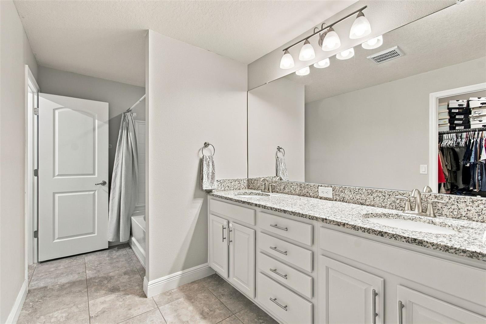 16048 SAWGRASS BREEZE AVE — photo 51