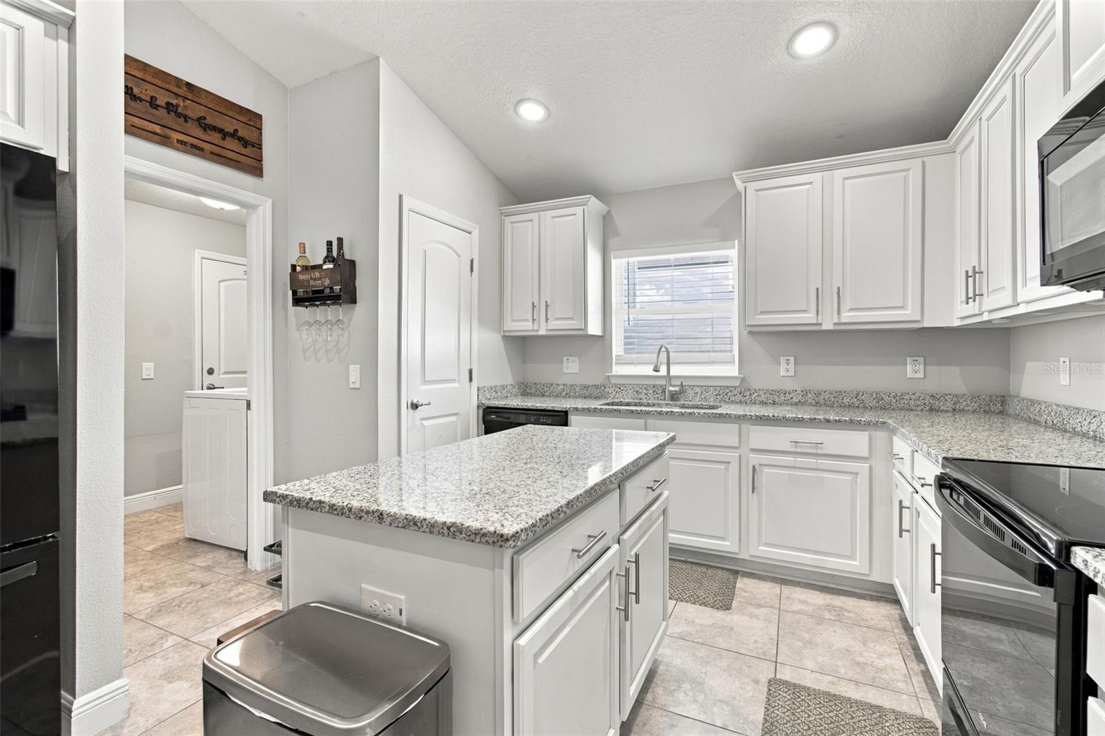 16048 SAWGRASS BREEZE AVE — photo 17
