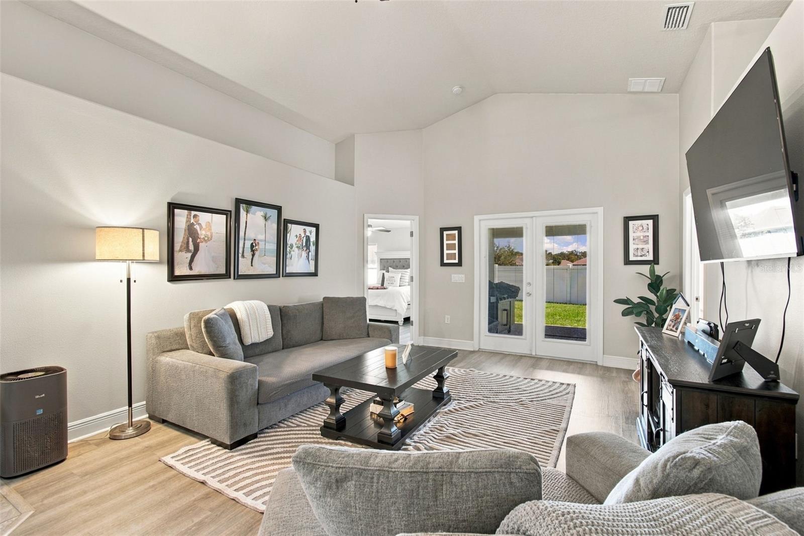 16048 SAWGRASS BREEZE AVE — photo 26