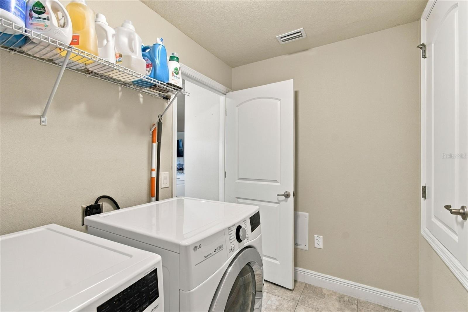 16048 SAWGRASS BREEZE AVE — photo 25