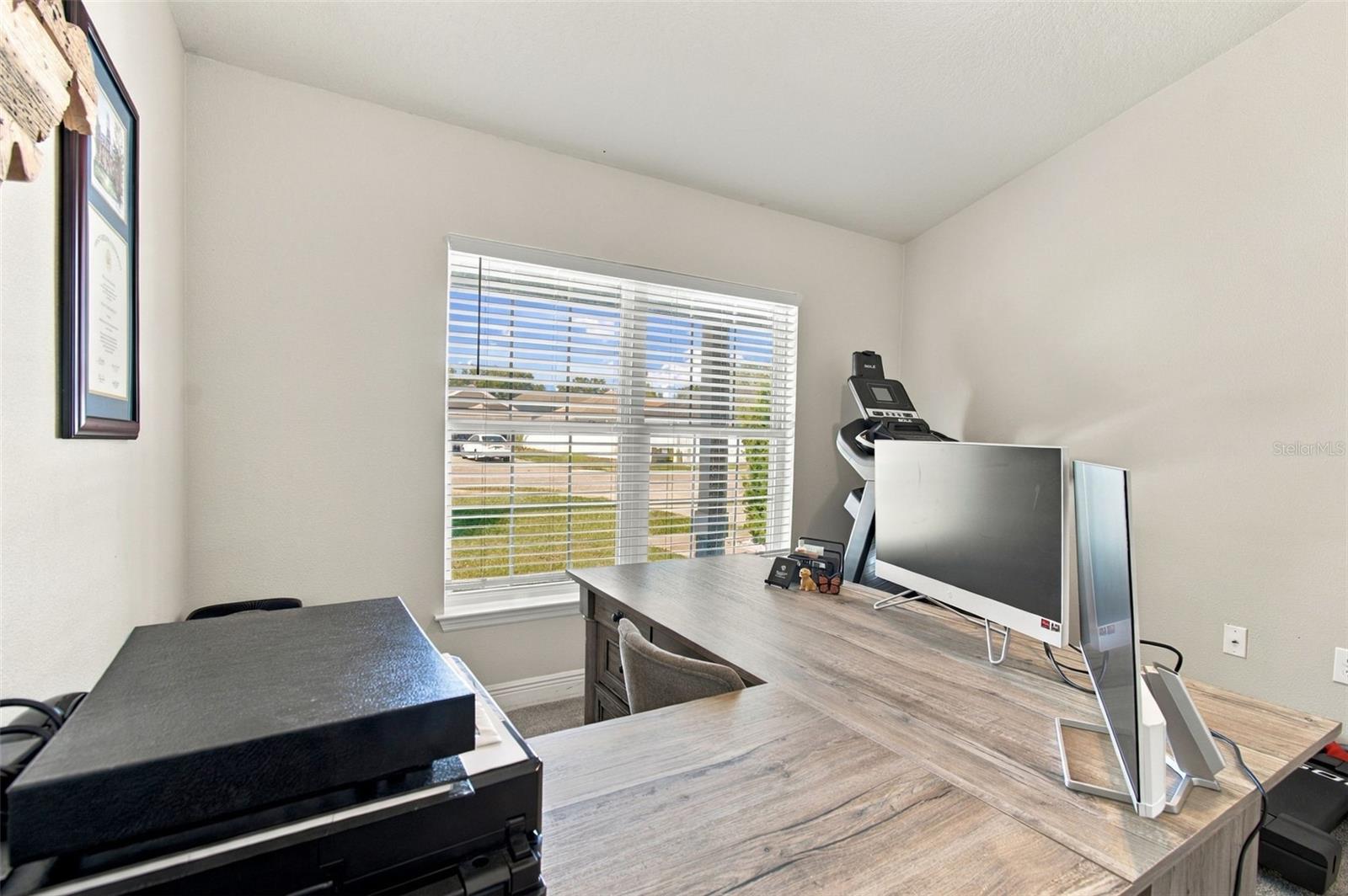 16048 SAWGRASS BREEZE AVE — photo 35