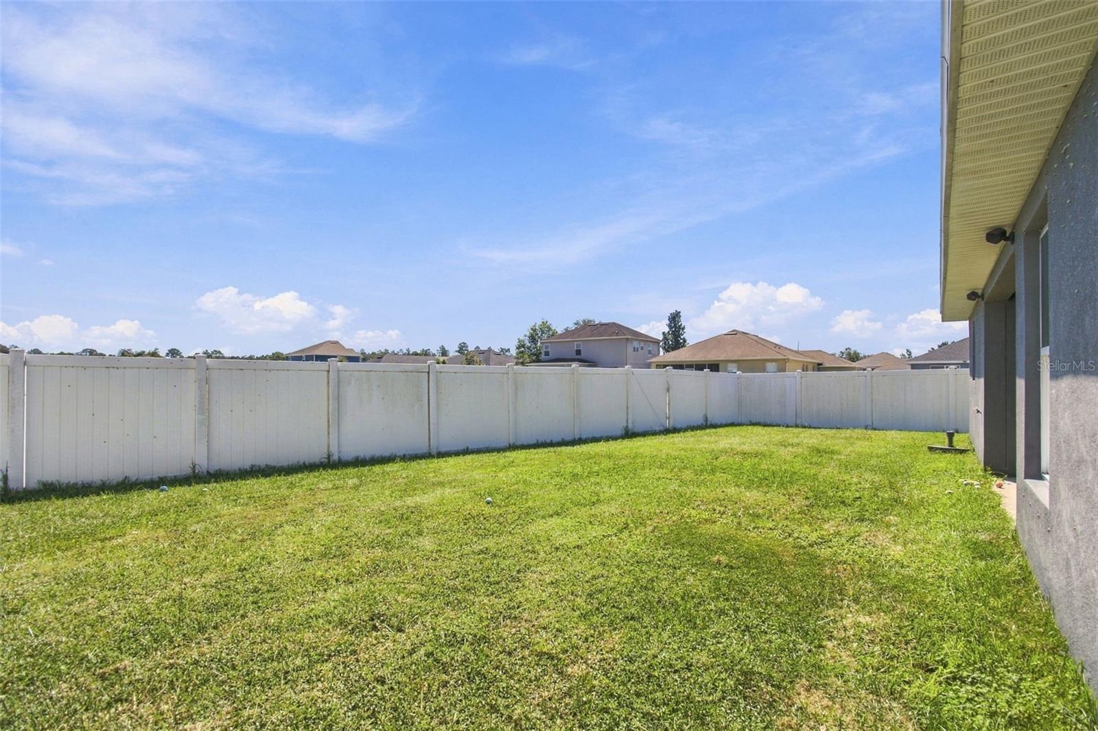16048 SAWGRASS BREEZE AVE — photo 56