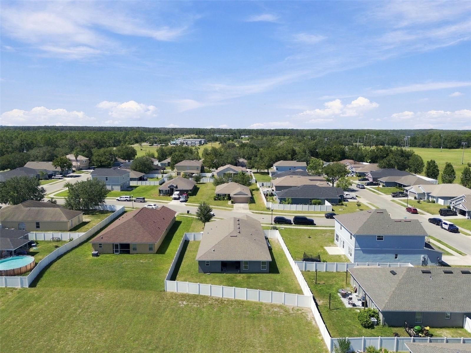 16048 SAWGRASS BREEZE AVE — photo 69