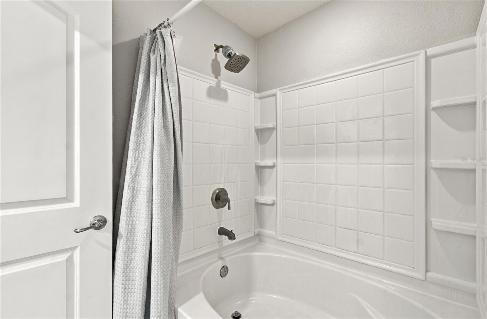 16048 SAWGRASS BREEZE AVE — photo 52