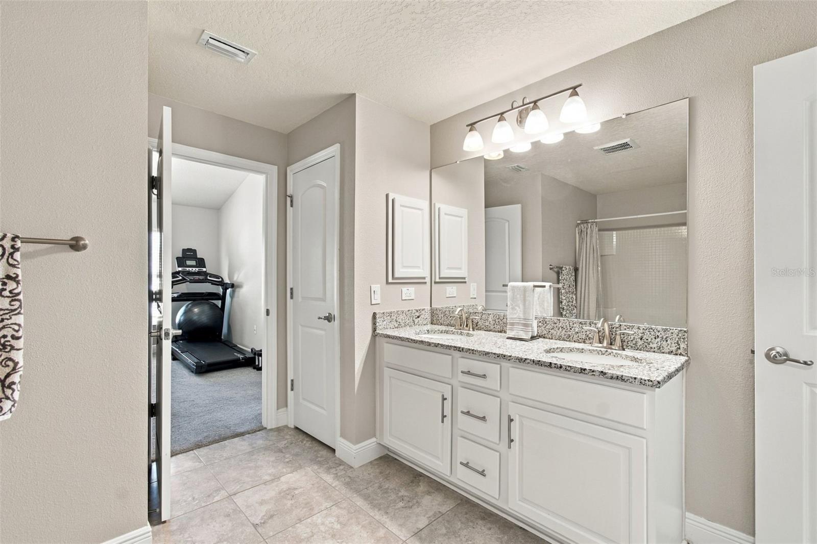 16048 SAWGRASS BREEZE AVE — photo 42