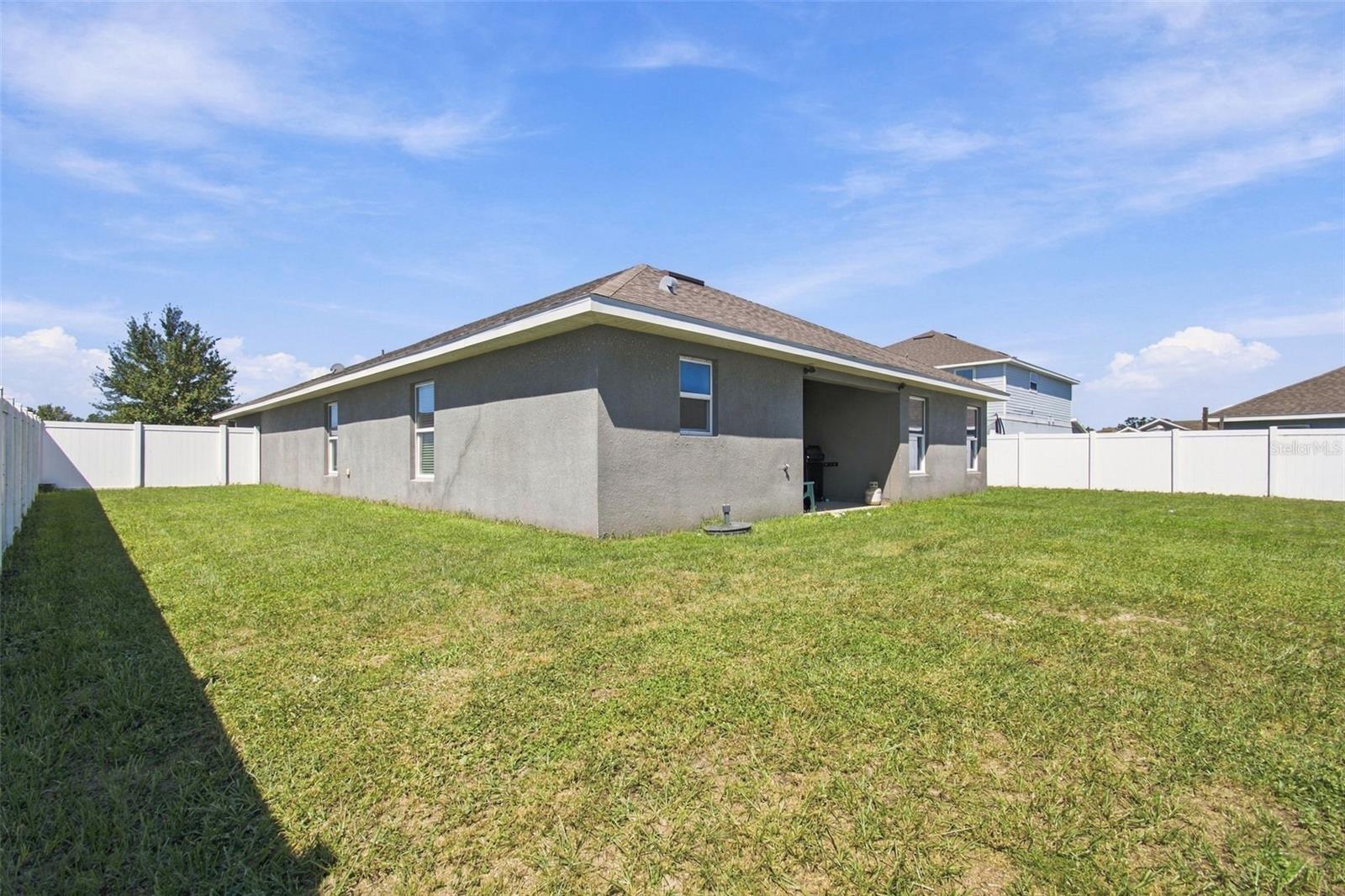 16048 SAWGRASS BREEZE AVE — photo 58