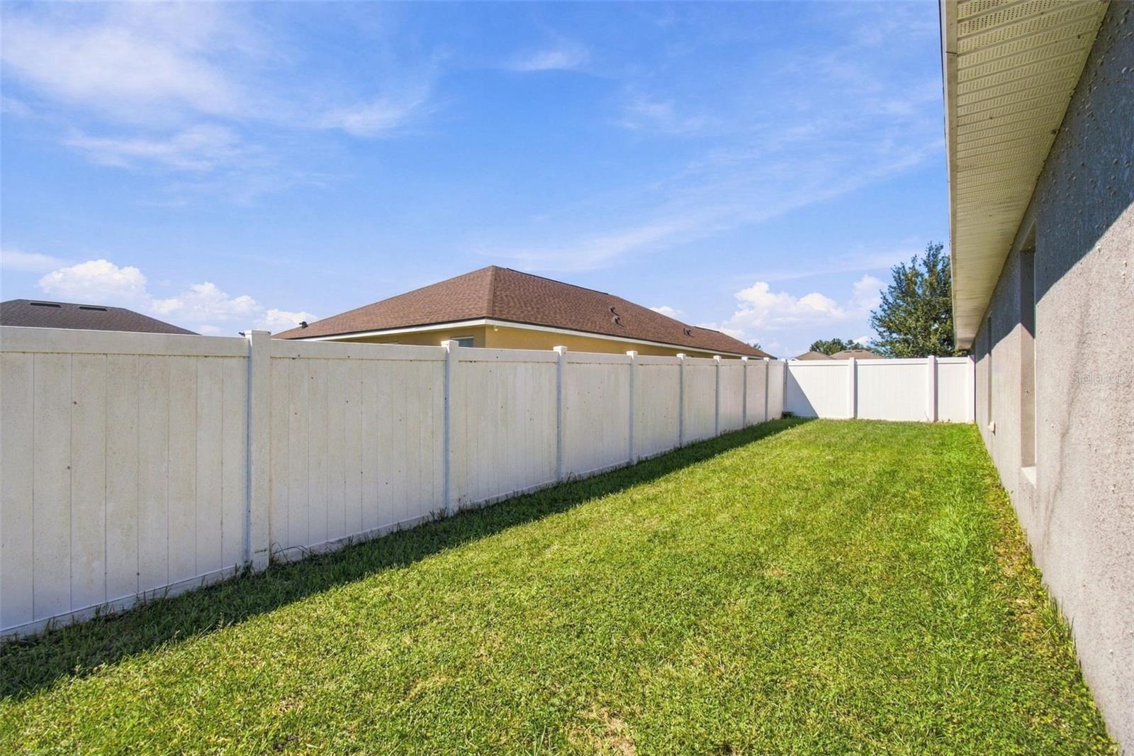 16048 SAWGRASS BREEZE AVE — photo 60